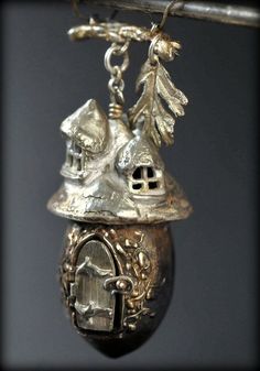 Acorn Fairy, Roof Cap, Hantverk Diy, Jewerly Designs, Trendy Jewerly, Fairy Cottage, Metal Clay Jewelry, Precious Metal Clay, Fairy House