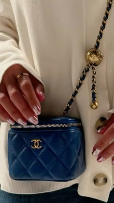 Winter Purses Handbags 2023, Designer Bag Aesthetic, Chanel Vanity Bag, Chanel Shopping Bag, Bag Aesthetic, Handbag Heaven, Bags Aesthetic