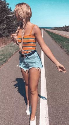 Mar 13 2020 - 45 Perfect Outfits For Summer Break - Wass Sell #break #Outfits #Perfect #sell #summer #Wass Katie Betzing, Lisa Young, Vsco Outfits, Thrift Flips, Pose Inspiration, Summer Trends Outfits, 9th Grade, Trendy Swimwear