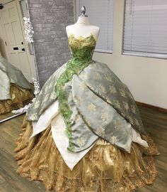 Disney Ballgowns, Descendants Dresses, Disney Princess Gowns, Disney Inspired Dresses, Tiana Dress, Disney Princess Costumes, Disney Princess Dresses, Disney Cosplay, Princess Gown