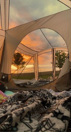 there are many tents that have been set up