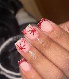 Cute Short Acrylic Nails For Christmas, Cute Nails Acrylic Short Christmas, Short Acrylic Nails Designs For Christmas, Cute Short Nail Sets Christmas, Cute Short Simple Christmas Nails, Simple Short Nail Designs Christmas, Christmas Nails Decorations