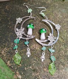 🌻 Goblincore Aesthetic Mushrooms Earrings - $18.85 - Cottagecore Clothes Aesthetic Mushrooms, Shiny Trinkets, Geek Earrings, Goblincore Outfits, Fairytale Earrings, Cottage Core Jewelry, Makeup Themes, Goblincore Aesthetic