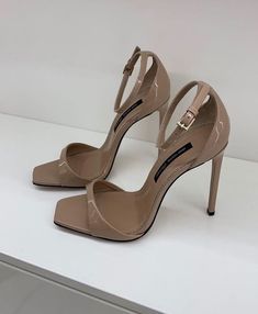 Best Fall Shoes, Fall Shoes For Women, Sarcasm Comebacks, Shoes For Wedding, Nude High Heels