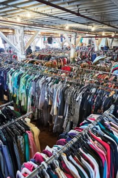 The Vintage Warehouse of Your Dreams Is in Lower Price Hill - Cincinnati Magazine Shopping Aesthetic Clothes, Lots Of Clothes Aesthetic, Vintage Clothing Outfits, Buying Clothes Aesthetic, Clothing Pile Aesthetic, Clothing Shop Aesthetic, Clothes Shopping Aesthetic, Vintage Store Interior, New Clothes Aesthetic