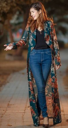 Short Shrugs With Jeans, Coti Style Kurti, Pola Jaket, Cute Spring Outfits, Indian Designer Outfits, Fashion Attire