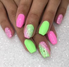 Neon Glitter Nails, Summer Nails Short, Ongles Design, Bright Summer Nails Designs, Pink Gellac, Sns Nails Colors, Nails Beach, Nagel Design