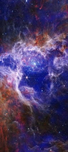 an image of some very pretty stars in the sky