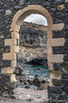 Abandoned Places Tenerife Tenerife Aesthetic, Mountain Villages, Best Beaches To Visit, 91 Days, Mountain Village, Second Day, Island Travel, Photo Story, Gorgeous View