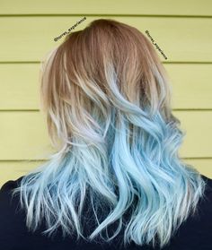 From blonde balayage roots  to mint blue frozen hair color tips, this ombré is chic! Try it with hairchalks, perhaps? Blue Hair Tips, Frozen Hair, Wolf Sketch, Dyed Hair Pastel, Light Blue Hair, Colored Hair Tips