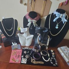 Gorgeous Lot Of Vintage And Vintage Style Jewelry! Includes 5 Various Pieces Of Silver, 24kt Gold Plated Remembrance Ring Charm, Sarah Coventry Pendant, Poison Ring (As Is) And Much More. Poison Ring, Sarah Coventry, Vintage Style Jewellery, 24kt Gold, Silver Gold, Vintage Jewelry, Womens Sizes, Fashion Jewelry, Vintage Fashion