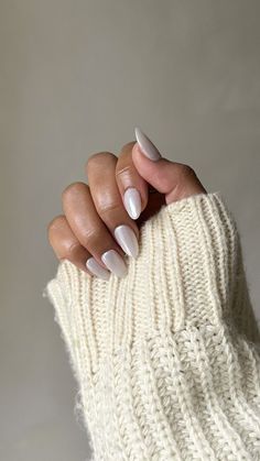 Nail Art For Tanned Skin, Gel Nails For Tan Skin, Nails For Tanned Hands, Cute Nails For Tan Skin, Glazed Donught Nails, Nail Colors On Tan Skin, Glazed Gel Nails, Glazed Donut Nails Black Skin, Grey Glazed Donut Nails