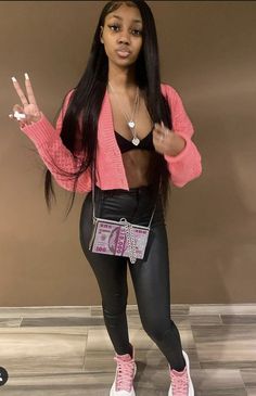 Pink Leather Jacket Outfit, Cropped Hoodie Outfit, Instagram Model Outfits, Dinner Fits, Outfit Baddie, Fest Outfits, Dip Nails, Boujee Outfits