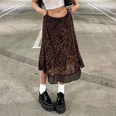 Midi Skirt Y2k, Kawaii Skirt, Streetwear Girl, Holiday Skirts, Skirt Y2k, Printed Midi Skirt, Vintage Grunge, Midi Skirts, Fall Skirts