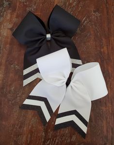 3 inch wide grosgain ribbon with Glitter HTV attached. Hair tie attached. Bows are made stiff. Please message me if you do not see your color combination. Amy White, Glitter Chevron, Pattern Svg, Cheer Coaches, Custom Glitter