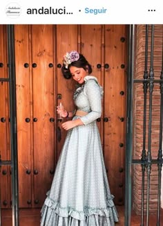 Flamenco Costume, Santa Outfit, Stylish Dresses For Girls, Gorgeous Gowns, Western Outfits, Dream Dress, Stylish Dresses, Vintage Looks, Victorian Dress