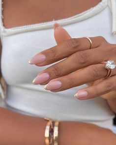 French Tip Manicure, Pointy Nails, Summery Nails, Cat Eye Nails, Oval Nails