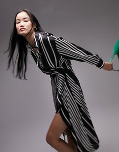 Vestidos de Topshop Te lo pondrás más de una vez Estampado a rayas Cuello italiano Detalle cruzado Corte estándar Outfit Primavera, Striped Shirt Dress, Midi Shirt Dress, Straight Leg Trousers, Tropical Print, Winter Dresses, Gray Dress, Stripes Design, Order Now