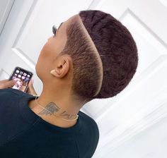 Black Women Short Hairstyles Natural, Short Hair Protective Styles, Short Hairstyles Natural Hair, Short Haircut For Girls, Chocolate Locs, Short Haircut Styles For Women, Fade Haircut Women