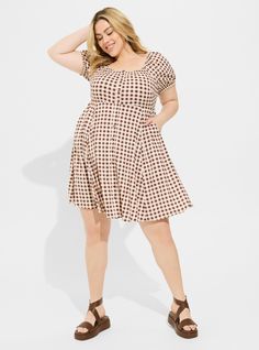 Mini Rayon Slub Button Front Skater Dress College Dresses, New Street Style, Shoes For Leggings, Swimming Outfit, Rayon Dress, Dress Images, Mini Dresses For Women, Sweaters Online, Gingham Print