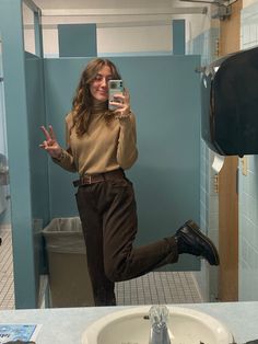 Fits asthetic dr martens fall Doc Martens Outfit Business Casual, Dr Martens Office Outfit Women, Doc Martens Outfit Work, Dr Martens Office Outfit, Dr Martens Work Outfit, Masc Office Outfits, Doc Martens Office Outfit, Dr Martens Outfit Women, Dressing Professional