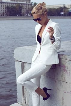 Tuxedo Women, White Suit, All White Outfit, Casual White Dress, White Outfits