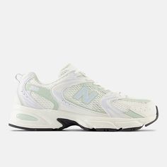 Staple Sneakers, Balance Lifestyle, Womens New Balance, Bridal Sneakers, New Wardrobe Ideas, Shoes School, Fall 2023 Fashion, Fav Shoes, Lifestyle Sneakers