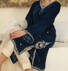 Velvet Salwar Suit Embroidery, Valvet Work Design, Shaneel Suits Designs, Valvet Work Suit, Velvet Dress Designs Pakistani Wedding, Velvet Suit Embroidery Designs, Velvet Suits Women Indian Party Wear, Velvet Suits Design Women, Velvet Kurta Designs