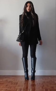 Black Leather Boots Work Outfit, Corporate Boots Outfit, Outfits With Black High Heel Boots, Knee High Leather Boots Outfit Winter, Black Boots Office Outfit, Blazer And Knee High Boots Outfit, Black Boots Outfit Women, Night Out Winter Outfit Club, Office Boots Outfit