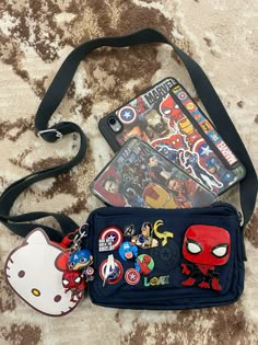 Everyday Bag Essentials, School Bag Essentials, Grunge Boy, Decorated Bags, Inside My Bag, Cute Journals, Embroidery Shoes, Bags Aesthetic