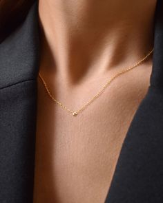 A short gold necklace on a thin chain with a delicate star. Minimalistic and elegant. A beautiful gift to your loved one. Short Gold Necklace, Drop Necklace Gold, Tiny Gold Necklace, Gold Drop Necklace, Tiny Jewelry, Petite Necklace, Golden Necklace