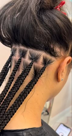 Shoulder Steak Recipes Beef, Braiding Room Ideas, Shoulder Steak Recipes, Natural Hair Journey Tips, Natural Hair Growth Tips, Hair Braider, Big Box Braids Hairstyles, Protective Hairstyles For Natural Hair