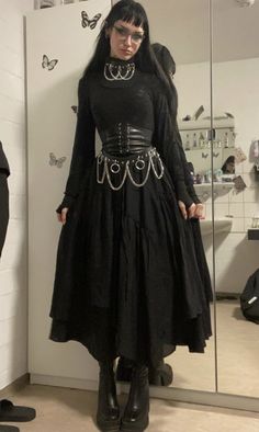 Dark Rennaisance Outfits, Lacy Goth Outfit, Trad Goth Outfits Women, Black Shrug Outfit Ideas, Gothic Outfit Ideas Casual, Witch Outfit With Pants, Goth Outfits With Long Skirts, Soft Goth Outfits Aesthetic, Romantic Goth Outfits Plus Size