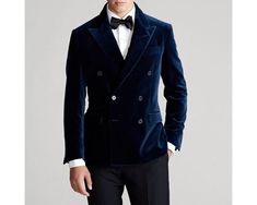 This is a Classic Fit Navy Blue Velvet Jacket by EyesofFashions from high quality Velvet fabric and imported materials. Our products are handcrafted by experienced tailors who make sure the that the stitching is precise, lining is proper and the overall product is sturdy enough to not go out of shape for more than a few years. Also all our products have extra margins in their length, sleeves, sides so it's easily alterable if your size changes after some time. *This is a set of a jacket Only ! * Velvet Dinner Jacket Men, Velvet Coat For Men, Navy Blue Velvet Suit, Velvet Jacket Men, Velvet Blazer Mens, Banquet Outfit, Blue Velvet Jacket, Blue Velvet Suit, Velvet Suit Jacket