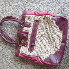 Nwot Gap Maroon And Tan Weaved Shoulder Bag Beautiful Canvas Leather And Metal Details Beautiful Condition No Wear, Zippers Work 3 Interior And 1 Exterior Pocket Dimensions 13.5 X 12.5 Gap Bag, Maroon Leather, Pretty Bags, Canvas Leather, Womens Tote Bags, Gap, Purse, Exterior, Shoulder Bag