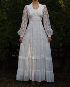 Gunne Sax White Gown (S-M) Empire Waist Babydoll Dress, Lace Balloons, Prairie Dresses, High Waisted Wide Leg Jeans, Tweed Waistcoat, Sax Dress, Silk Midi Skirt, Gunne Sax Dress, White Gown