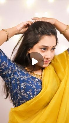 Open Saree Hairstyles, Hair Styles For Fancy Sarees, Simple Sarees Look, Easy Self Hairstyles Simple, Women Latest Fashion Clothing, Indian Straight Hairstyles, Sarees Hairstyles Simple, Indian Simple Hairstyles For Women, Simple Hairstyles For Function