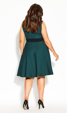 Plus Size Vintage Veronica Dress - forest Outfits For Work Women, Veronica Dress, Plus Size Work Dresses, Pin Up Looks, Formal Occasion Dress, Timeless Dress, Plus Size Vintage, Green Vintage, Fit N Flare Dress