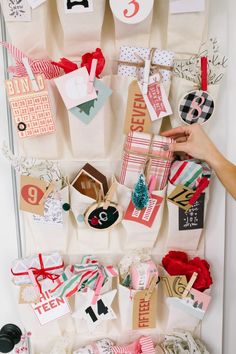 Shoe Organizer Advent Calendar, Diy Shoe Organizer, Shoe Organization Diy, Cool Advent Calendars, Advent Calendar Ideas, Diy Shoe, Pretty Life, Diy Calendar