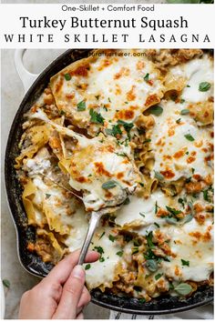 If I was to assign fall an official dinner, it would likely be THIS butternut squash lasagna. Hearty from ground turkey with the magical flavor combo of sage, thyme, and a whole bunch of butternut squash deliciously tucked into an easy-peasy skillet lasagna. And, of course, there is cheese (but no tomatoes!) to create the ultimate cozy fall dinner. 400 Calorie Dinners, Ground Turkey Spaghetti Squash, Budgeting Meals, Butternut Squash Skillet, Turkey Butternut Squash, Postpartum Food, Natural Nurturer, Noom Recipes, Turkey Lasagna