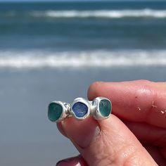 Silver Smith Jewelry, Sea Glass Bangle, Sea Glass Jewellery Ideas, Sea Glass Engagement Ring, Silversmithing Jewelry Ideas, Silver Clay Rings, Sea Glass Rings, Sea Rings, Diy Wire Jewelry Rings