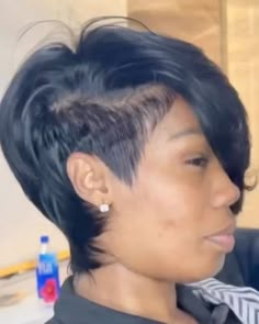 Short Quick Weave Hairstyles Bobs, Quickweave Bob With Closure, Quick Weave Hairstyles Bobs, Crochet Straight Hair, Human Hair Crochet Braids, Short Hair Mohawk, Finger Waves Short Hair, Short Relaxed Hairstyles, Shaved Side