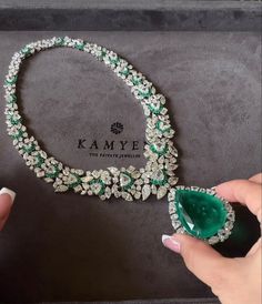 Kamyen Jewellery, Edgy Engagement Ring, Trendy Gold Necklace, Engagement Ring Non Traditional, Aesthetic Edgy, Beautiful Jewelry Diamonds, Bridal Diamond Necklace, Neck Pieces Jewelry, Diamond Jewelry Set