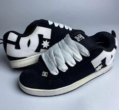 Dc Sneakers, Skater Shoes, Funky Shoes, Chunky Shoes, Shoe Inspo, Aesthetic Shoes