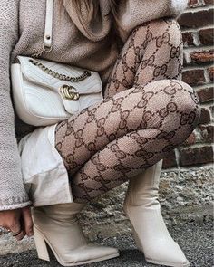 Virgo Venus Style, Lux Outfits, Autumn Wear, Cool Braid Hairstyles, Patterned Tights, 2025 Fashion