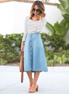 INSPIRAÇÃO - SAIA COM BOTÕES - Juliana Parisi - Blog Denim On Denim, Eye Tutorial, Midi Skirts, Denim Midi Skirt, Fall Skirts, Jeans Rock, Maxi Skirts, Inspired Outfits, 가을 패션