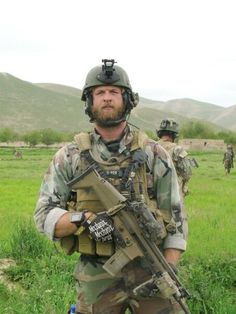 scar us army - Google Search Air Force Pararescue, Delta Force Operator, Basic Military Training, Military Motivation, Combat Suit, Spec Ops