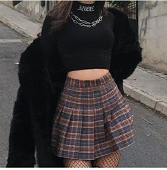 Soft Egirl, Adrette Outfits, Egirl Fashion, E Girl Outfits, Alternative Outfits, Waist Circumference, Plaid Skirt