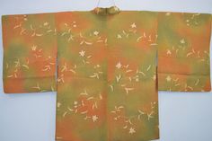 Wax Batik Kikkyou Flower and Falling Snow in Yellow and Green Gradations Silk Haori Kimono Jacket by DianesGemsAndFibers on Etsy Vintage Kimono Jacket, Kimono Vintage, Falling Snow, Motif Batik, Batik Pattern, Japanese Textiles, Sari Fabric, Vintage Kimono, Deep Love