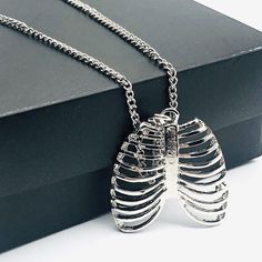 Skeleton Ribs Necklace, Silver Plated, Skeleton Jewelry, Halloween, Gotic, Body Parts, Gift İdeas Heart Rib Cage Necklace, Skeleton Chest Jewelry, Skeleton Ribs, Skeleton Jewelry, Parties Du Corps, Jewelry Halloween, Necklace Silver, Silver Necklaces, Pendant Necklaces